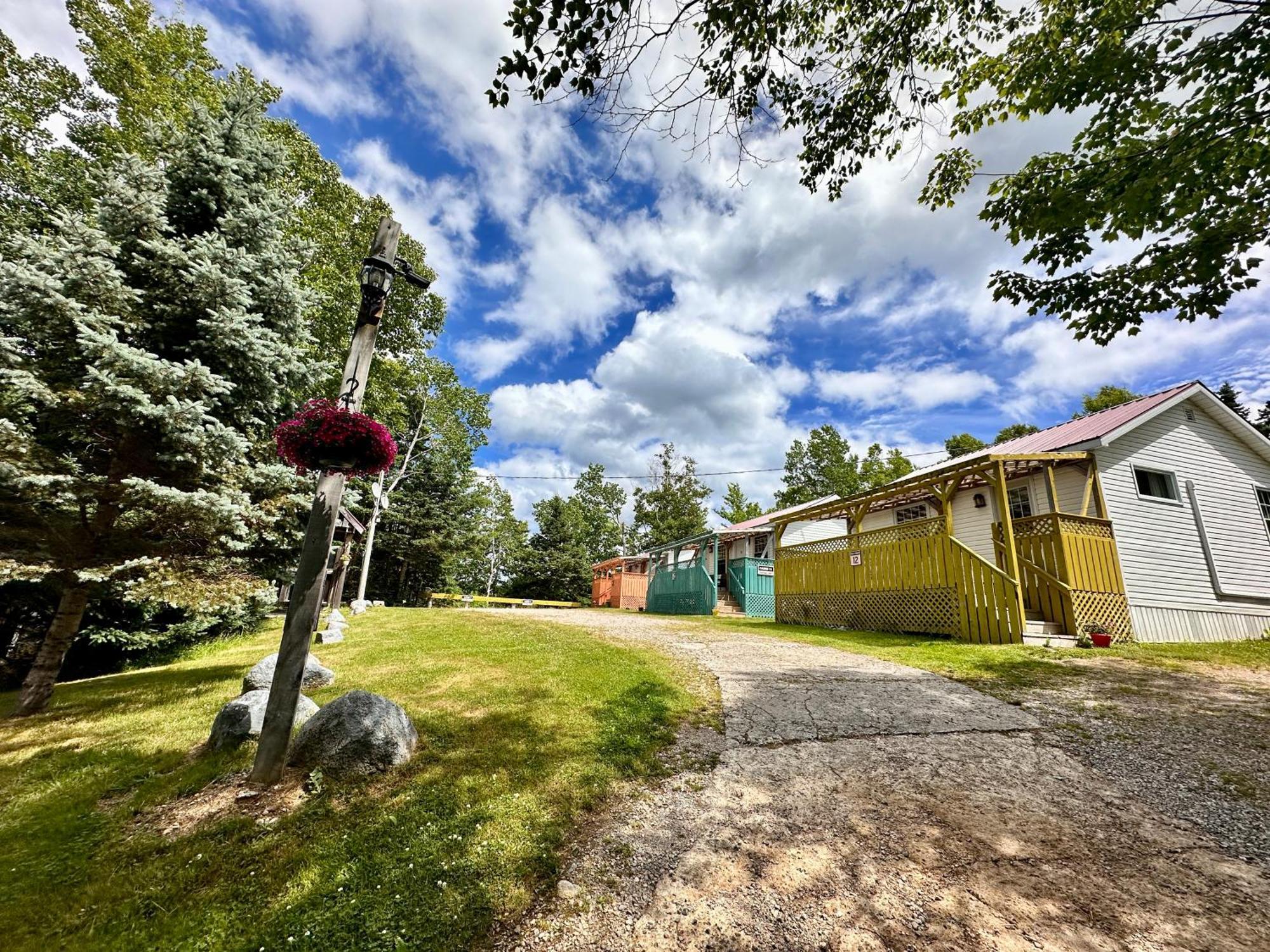 Skyline Cabins Ingonish Exterior foto